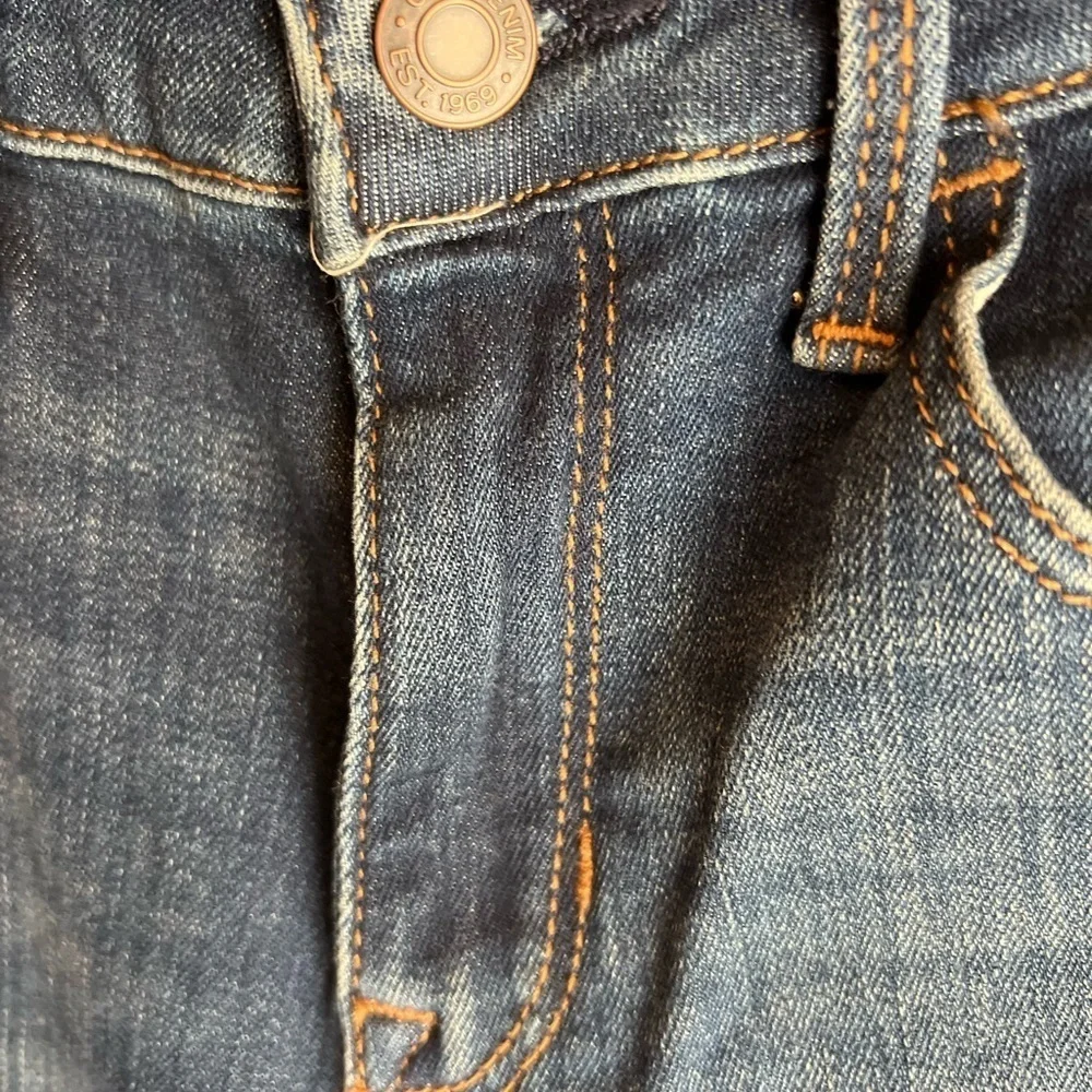 GAP 27” inseam